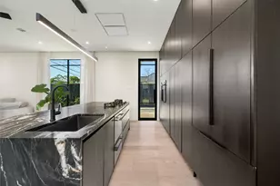 419 W 30th St, Houston, TX 77018 - Photo 10