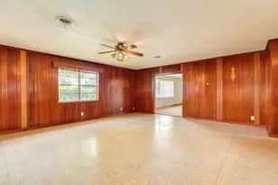 2922 County Rd 209, Danbury, TX 77534 - Photo 16