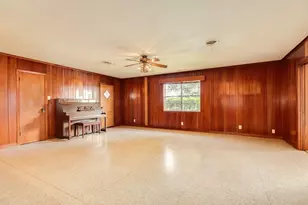 2922 County Rd 209, Danbury, TX 77534 - Photo 20