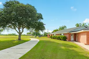 2922 County Rd 209, Danbury, TX 77534 - Photo 10