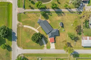 2922 County Rd 209, Danbury, TX 77534 - Photo 6