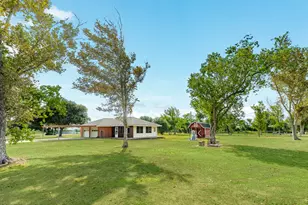 2922 County Rd 209, Danbury, TX 77534 - Photo 12