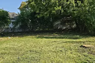 2107 Jones Rd, Baytown, TX 77521 - Photo 10