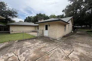 5850 Paisley St, Houston, TX 77096 - Photo 24