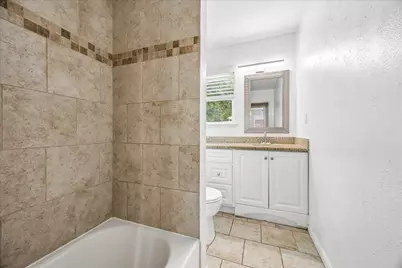 5827 Southminster Drive, Houston, TX 77035 - Photo 4