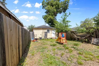 3502 Europa Street, Houston, TX 77022 - Photo 10