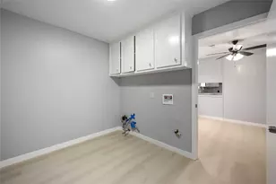 4800 Burning Tree Dr, Baytown, TX 77521 - Photo 14