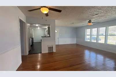 209 Lakewood Drive, Baytown, TX 77520 - Photo 4