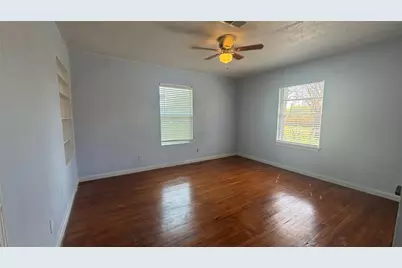 209 Lakewood Drive, Baytown, TX 77520 - Photo 8