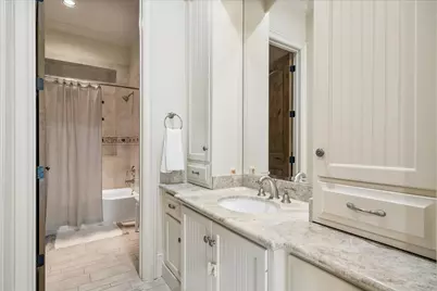 107 Willowend Drive, Hunters Creek Village, TX 77024 - Photo 38