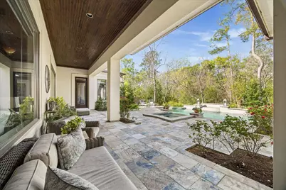 107 Willowend Drive, Hunters Creek Village, TX 77024 - Photo 10