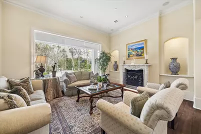 107 Willowend Drive, Hunters Creek Village, TX 77024 - Photo 2