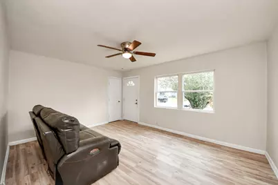 10506 Sierra Drive, Houston, TX 77051 - Photo 12