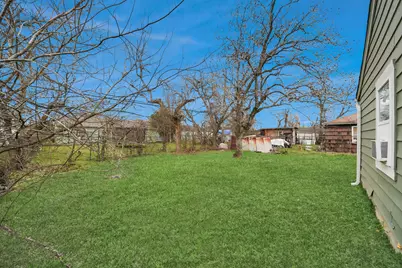 10506 Sierra Drive, Houston, TX 77051 - Photo 8