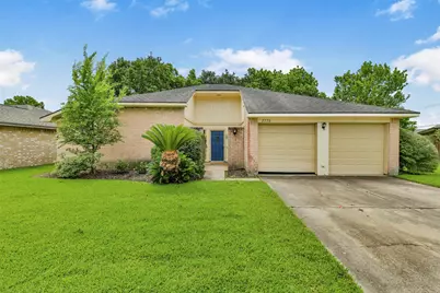 2775 Glen Haven Drive, League City, TX 77573 - Photo 2