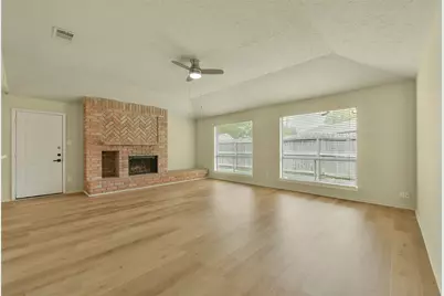 2775 Glen Haven Drive, League City, TX 77573 - Photo 2