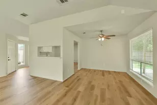 2775 Glen Haven Dr, League City, TX 77573 - Photo 8