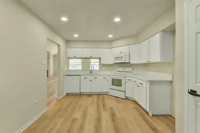 2775 Glen Haven Drive, League City, TX 77573 - Photo 8