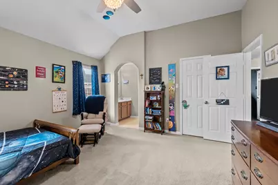 2306 Bell Creek Court, Pearland, TX 77584 - Photo 34