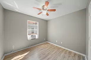 1704 Pannell St, Houston, TX 77020 - Photo 6