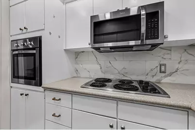 2601 Bellefontaine Street #B318, Houston, TX 77025 - Photo 6