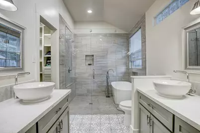 801 Le Green Street, Houston, TX 77008 - Photo 6
