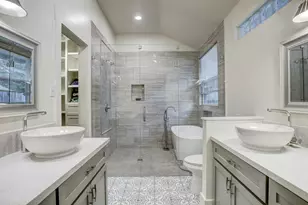 801 Le Green St, Houston, TX 77008 - Photo 6