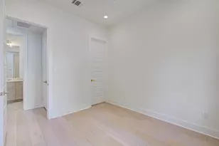 3107 Webster St, Houston, TX 77004 - Photo 10