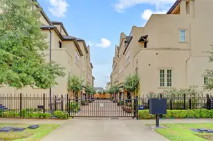 1348 W 25th St, Houston, TX 77008 - Photo 30