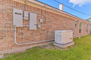 2906 31st Ave N, Texas City, TX 77590 - Photo 4