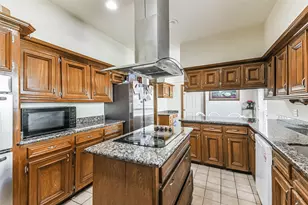 8006 N Circle Dr, Houston, TX 77071 - Photo 18