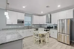 305 Jettyview Dr, Surfside Beach, TX 77541 - Photo 10