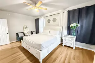 2216 Chenevert St, Houston, TX 77003 - Photo 18