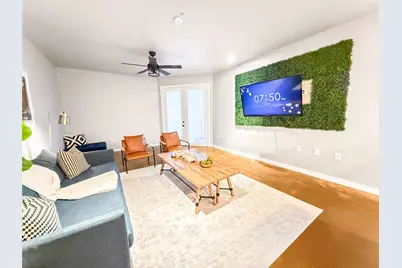 2216 Chenevert Street #4, Houston, TX 77003 - Photo 2