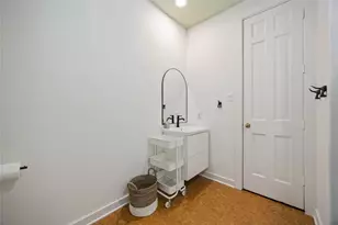 1425 Nantucket Dr, Houston, TX 77057 - Photo 32