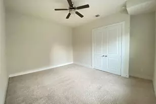 9510 Cedarpost Square St, Houston, TX 77055 - Photo 28