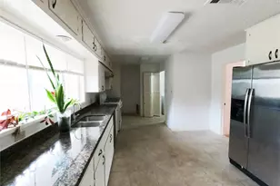 5231 Beechnut St, Houston, TX 77096 - Photo 14