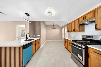 15014 Middle Oaks Boulevard, Houston, TX 77082 - Photo 16
