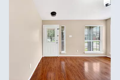 15014 Middle Oaks Boulevard, Houston, TX 77082 - Photo 6