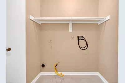 15014 Middle Oaks Boulevard, Houston, TX 77082 - Photo 20