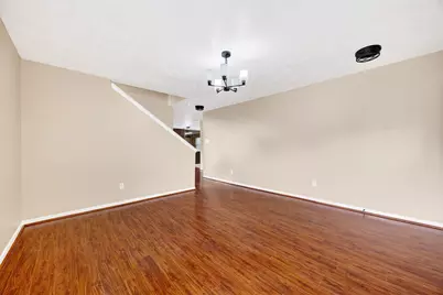 15014 Middle Oaks Boulevard, Houston, TX 77082 - Photo 8