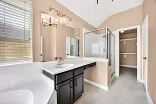 15014 Middle Oaks Blvd, Houston, TX 77082 - Photo 24