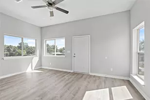 8203 Tower St, Houston, TX 77088 - Photo 4
