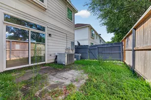 8126 Montague Manor Ln, Houston, TX 77072 - Photo 38