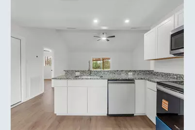230 W Willwood Drive, Willis, TX 77378 - Photo 10