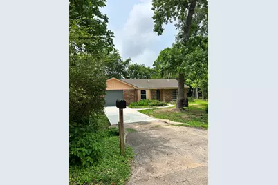 230 W Willwood Drive, Willis, TX 77378 - Photo 2