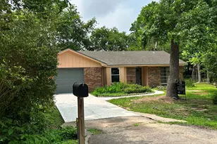 230 W Willwood Dr, Willis, TX 77378 - Photo 2