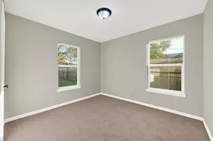 8771 Josie St, Houston, TX 77029 - Photo 14