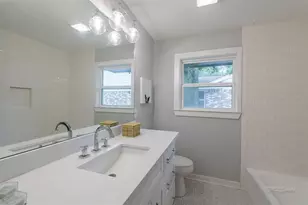 10058 Larston St, Houston, TX 77055 - Photo 16