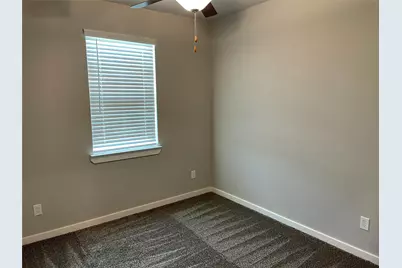 101 Wickersham #B, Conroe, TX 77304 - Photo 8